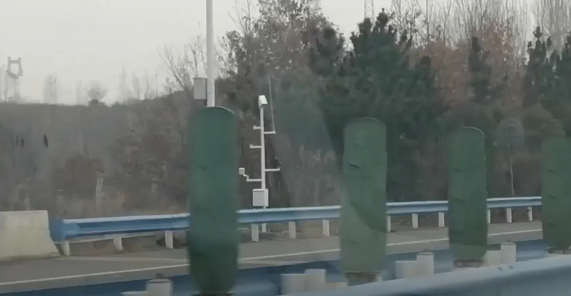 Actual Shot of Equipment at Nanyang end of Erguang Expressway